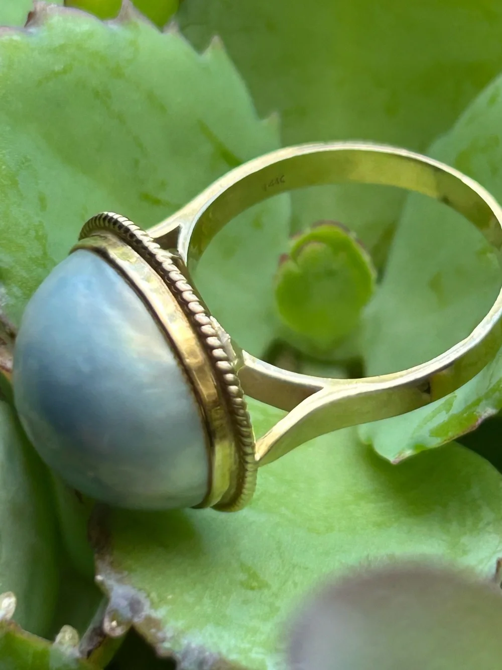 Vintage 14k yellow gold 15-16mm large blue mabe Pearl ring size 7 , 5.80grams